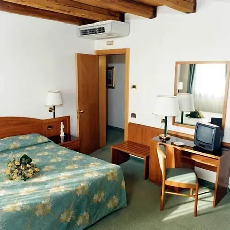 Hotel Altura 3*