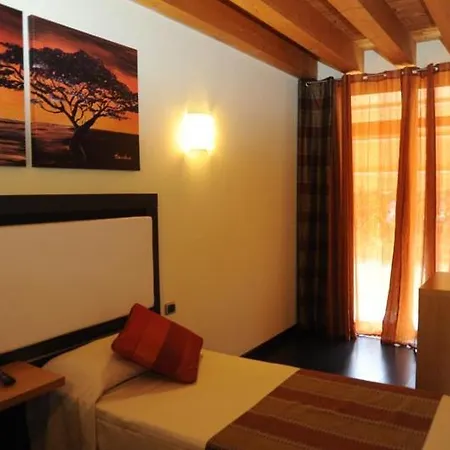Altura Hotel