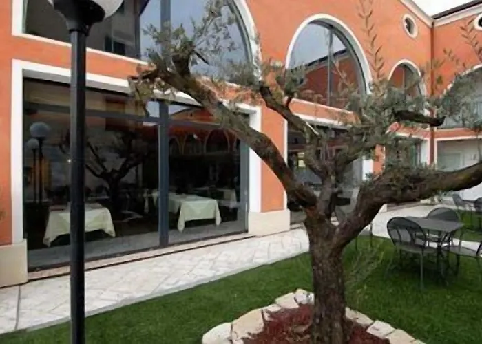 Hotel Altura Ospedaletto Euganeo