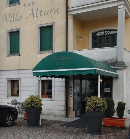 Hotel Altura 3*
