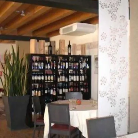 Altura Hotel