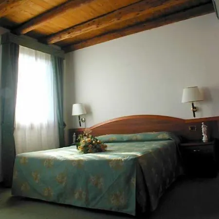 Hotel Altura Ospedaletto Euganeo