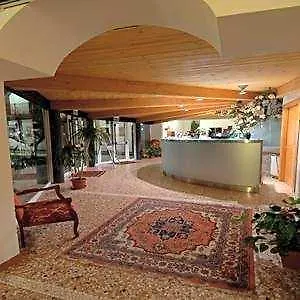 Hotel Altura 3*