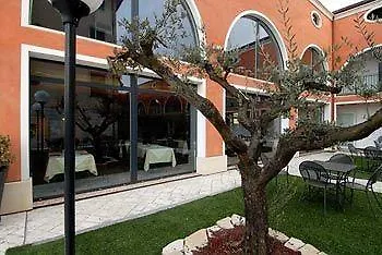 Altura Hotel 3*